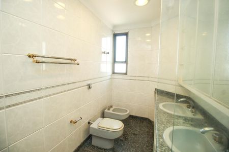 Apartamento à venda com 300m², 5 quartos e 5 vagasBanheiro Social 2