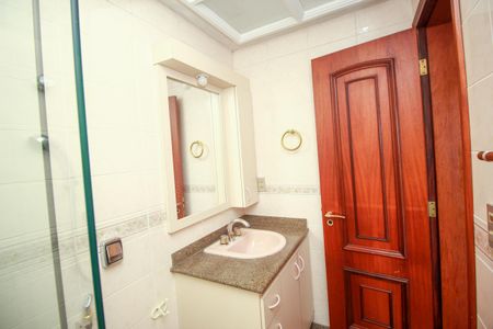 Apartamento à venda com 300m², 5 quartos e 5 vagasBanheiro da Suíte 1