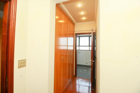 Apartamento à venda com 300m², 5 quartos e 5 vagasCorredor