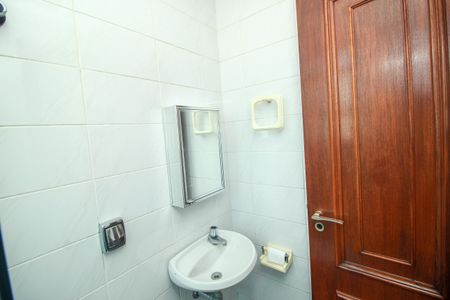 Apartamento à venda com 300m², 5 quartos e 5 vagasBanheiro de serviço