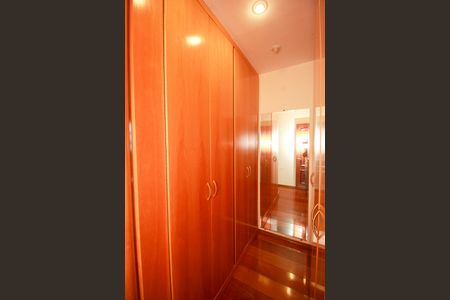 Apartamento à venda com 300m², 5 quartos e 5 vagasSuíte 2