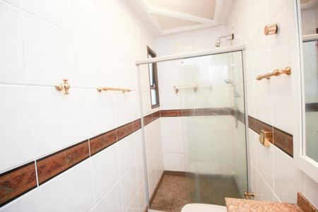 Apartamento à venda com 300m², 5 quartos e 5 vagasBanheiro Social 1