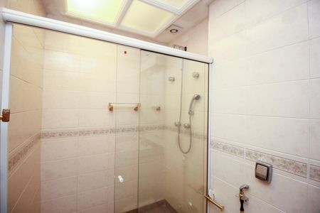 Apartamento à venda com 300m², 5 quartos e 5 vagasBanheiro da Suíte 1