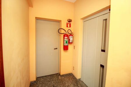 Apartamento à venda com 300m², 5 quartos e 5 vagasHall de Serviço
