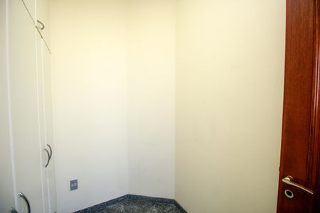 Apartamento à venda com 300m², 5 quartos e 5 vagasDespensa