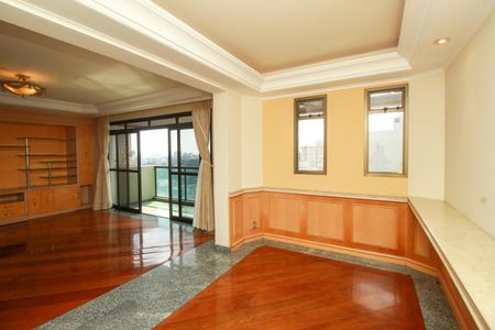 Apartamento à venda com 300m², 5 quartos e 5 vagassala de estar