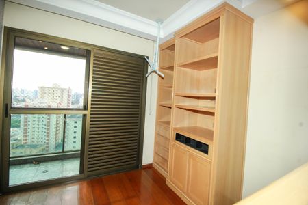 Apartamento à venda com 300m², 5 quartos e 5 vagasSuíte 1