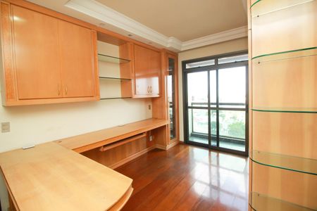 Apartamento à venda com 300m², 5 quartos e 5 vagasEscritório