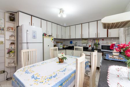 Casa para alugar com 180m², 3 quartos e 2 vagasCozinha