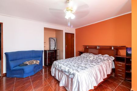 Casa para alugar com 180m², 3 quartos e 2 vagasSuíte 1