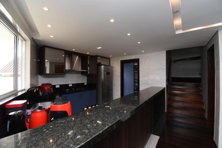 Casa para alugar com 182m², 4 quartos e 4 vagasCozinha