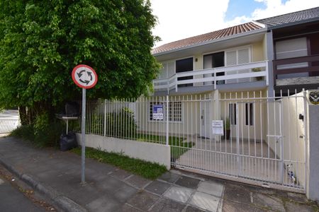 Casa para alugar com 182m², 4 quartos e 4 vagasFachada com Placa