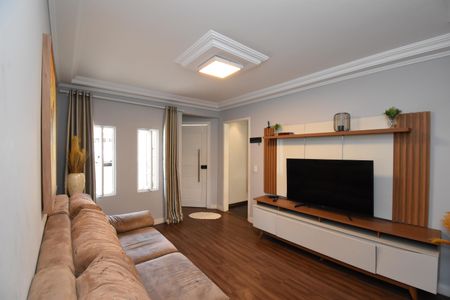 Casa para alugar com 182m², 4 quartos e 4 vagasSala