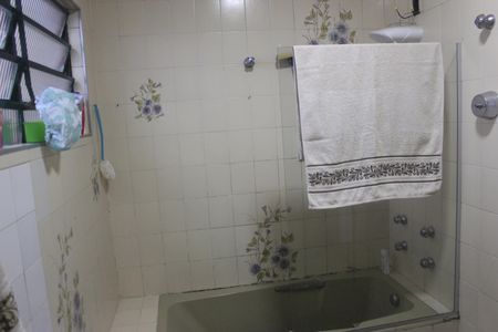 Casa à venda com 250m², 3 quartos e 3 vagasBanheiro da Suíte