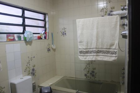 Casa à venda com 250m², 3 quartos e 3 vagasBanheiro da Suíte