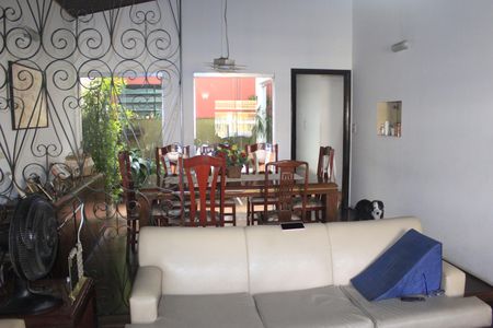 Sala de casa à venda com 3 quartos, 250m² em Jardim Santa Mena, Guarulhos