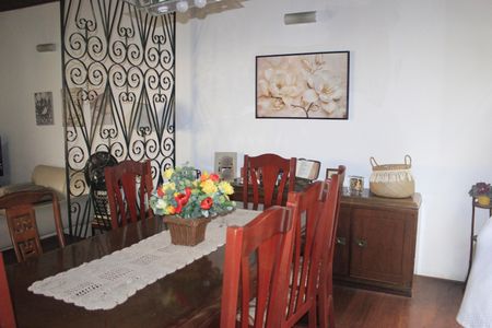 Casa à venda com 250m², 3 quartos e 3 vagasSala de jantar