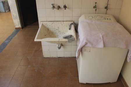 Casa à venda com 250m², 3 quartos e 3 vagasLavanderia