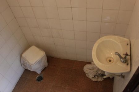 Casa à venda com 250m², 3 quartos e 3 vagasBanheiro da edícula