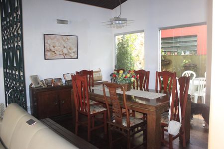 Casa à venda com 250m², 3 quartos e 3 vagasSala de jantar