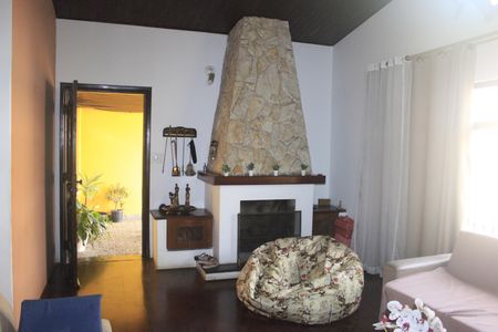 Sala de casa à venda com 3 quartos, 250m² em Jardim Santa Mena, Guarulhos