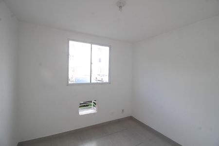 Quarto 1 de apartamento para alugar com 2 quartos, 54m² em Jardim Jasmim, Nova Iguaçu