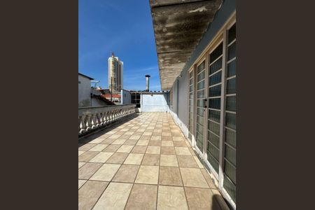 Casa à venda com 227m², 4 quartos e 3 vagasVaranda