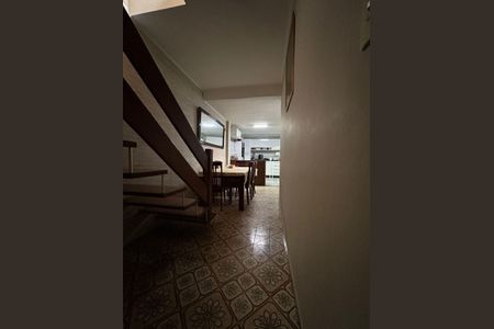 Casa à venda com 227m², 4 quartos e 3 vagasCorredor