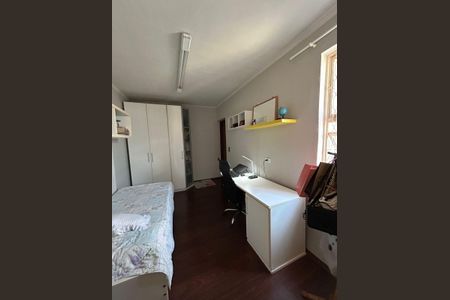 Casa à venda com 227m², 4 quartos e 3 vagasQuarto
