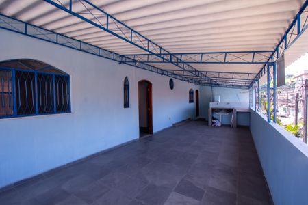 Casa para alugar com 203m², 2 quartos e 1 vaga Casa para alugar com 203m², 2 quartos e 1 vagaVaranda