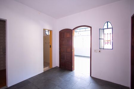 Casa para alugar com 203m², 2 quartos e 1 vaga Casa para alugar com 203m², 2 quartos e 1 vagaSala