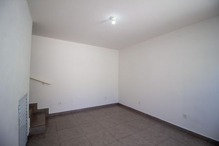 Sala de casa para alugar com 1 quarto, 55m² em Vila Bom Jesus, Sorocaba