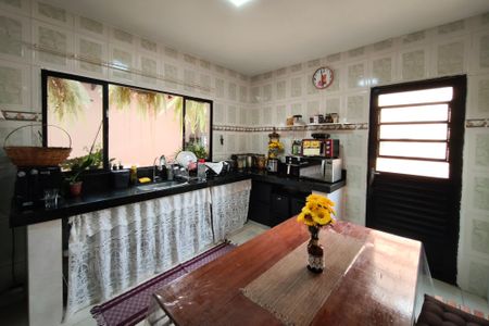 Cozinha de casa para alugar com 3 quartos, 115m² em Jardim Santo Antonio, Campinas