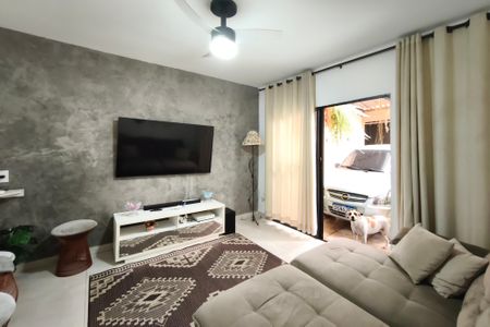 Sala de casa para alugar com 3 quartos, 115m² em Jardim Santo Antonio, Campinas