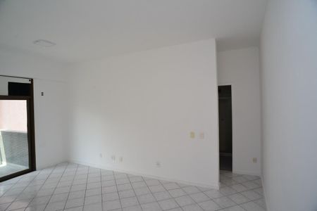 Sala de apartamento à venda com 2 quartos, 72m² em Barra da Tijuca, Rio de Janeiro