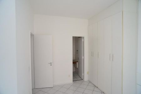 Apartamento à venda com 72m², 2 quartos e 1 vagaSuíte