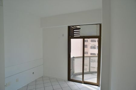 Apartamento à venda com 72m², 2 quartos e 1 vagaSuíte