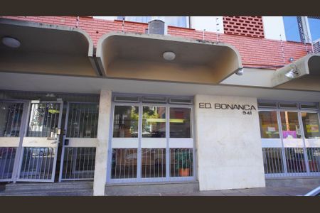 Studio para alugar com 33m², 1 quarto e sem vaga Studio para alugar com 33m², 1 quarto e sem vagaFachada