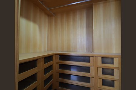 Apartamento para alugar com 92m², 3 quartos e 2 vagasCloset do quarto 2