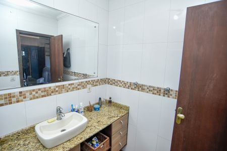 Casa para alugar com 245m², 4 quartos e 3 vagasBanheiro - Suíte