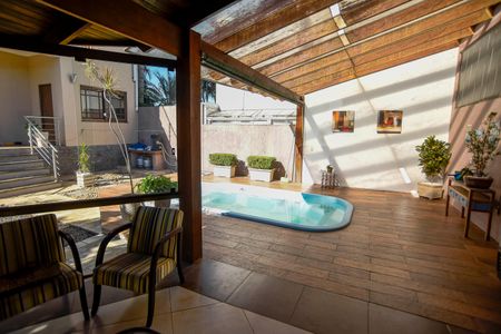 Casa para alugar com 245m², 4 quartos e 3 vagasÁrea comum - Churrasqueira