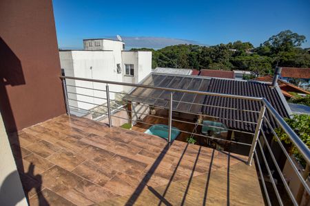 Casa para alugar com 245m², 4 quartos e 3 vagasVaranda - Suíte