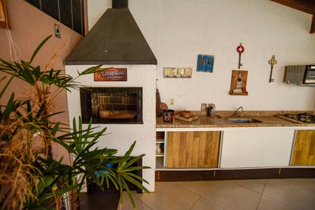 Casa para alugar com 245m², 4 quartos e 3 vagasÁrea comum - Churrasqueira