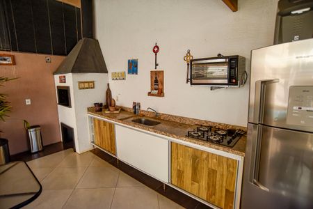 Casa para alugar com 245m², 4 quartos e 3 vagasÁrea comum - Churrasqueira