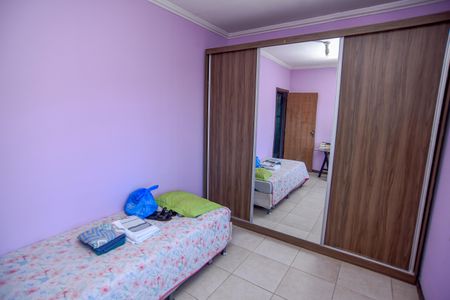 Casa para alugar com 245m², 4 quartos e 3 vagasQuarto 2