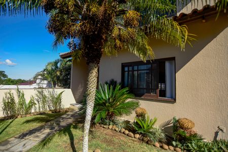 Casa para alugar com 245m², 4 quartos e 3 vagasQuintal