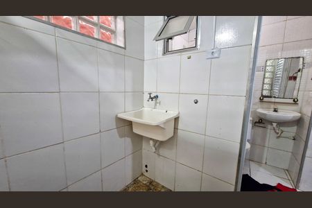Lavanderia de casa para alugar com 2 quartos, 120m² em Jardim Souza, São Paulo