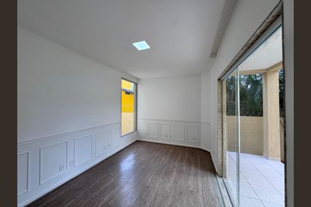 Casa à venda com 600m², 4 quartos e 7 vagasQuarto
