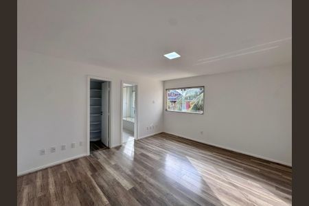 Casa à venda com 600m², 4 quartos e 7 vagasSuíte 3