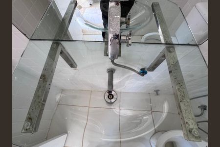 Casa à venda com 600m², 4 quartos e 7 vagasÁrea externa - Banheiro